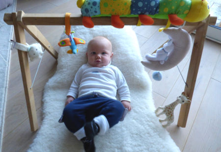 Suspension Happy Baby meubles Atelier PennArt menuiserie ebenisterie Annecy Haute Savoie